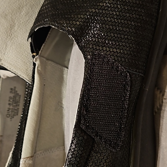 Alegria Shoes - Picture 15 of 16